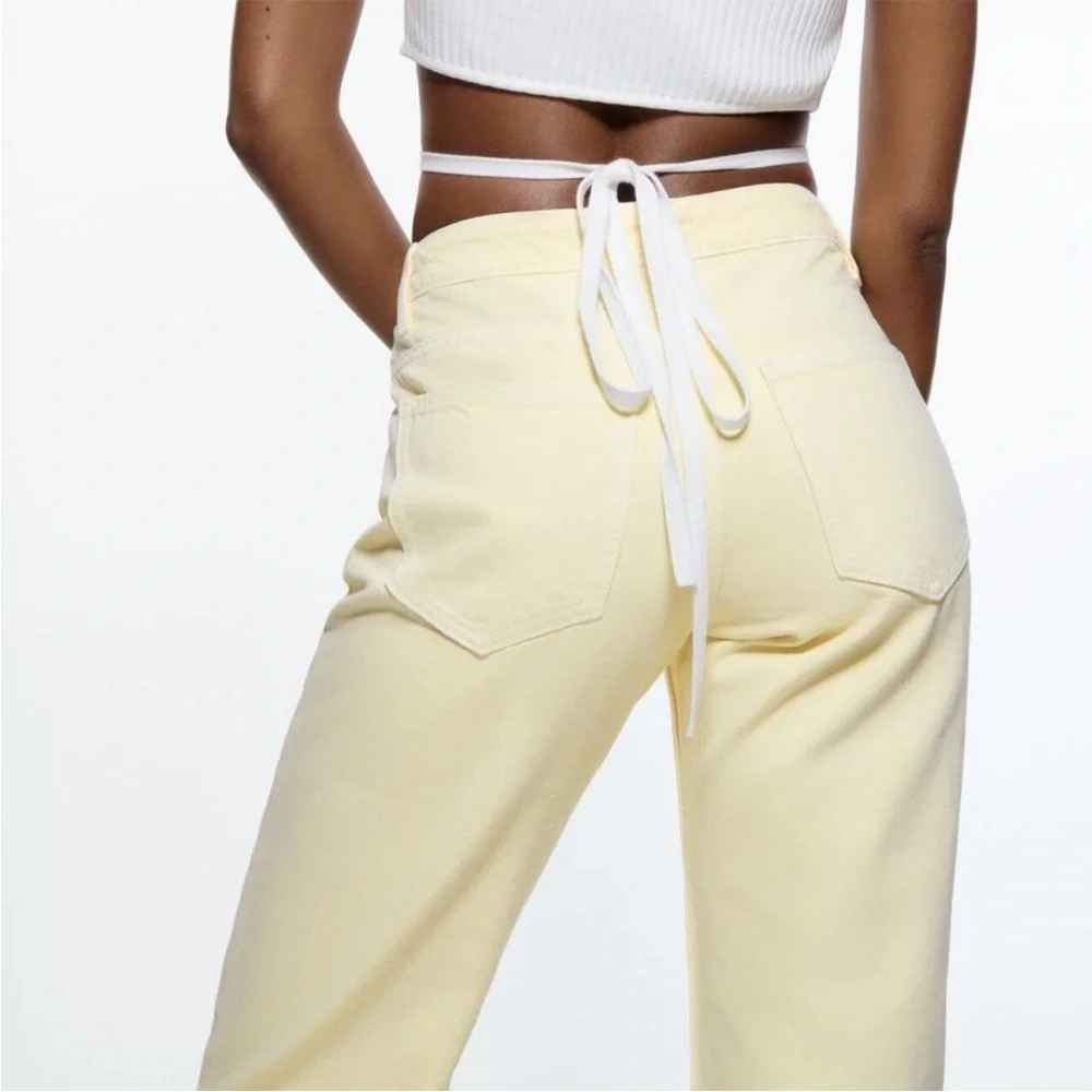 NWT ZARA Mid Rise Patch Pocket Yellow Jeans 2 - Picture 5 of 16